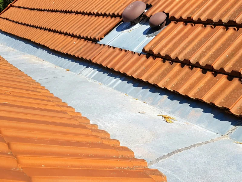 chong-tham-mang-xoi-ton-bang-son-goc-polyurethane