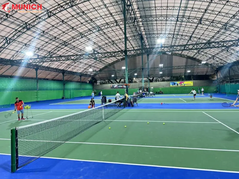 kinh-doanh-san-tennis