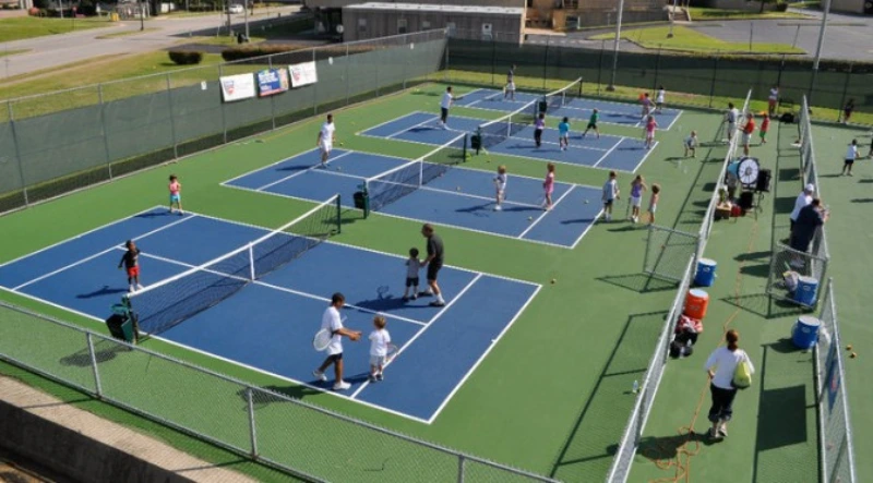 kinh-doanh-san-tennis