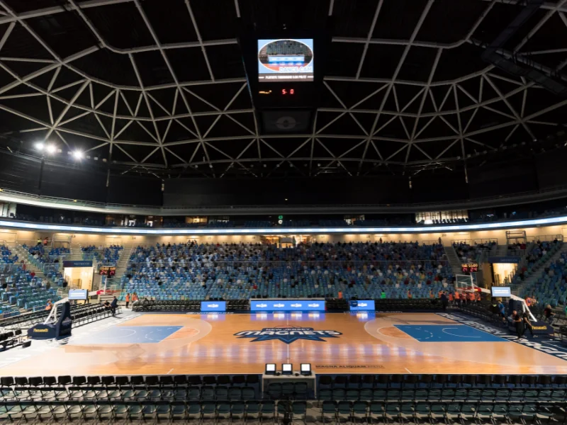 thi-cong-san-bong-ro