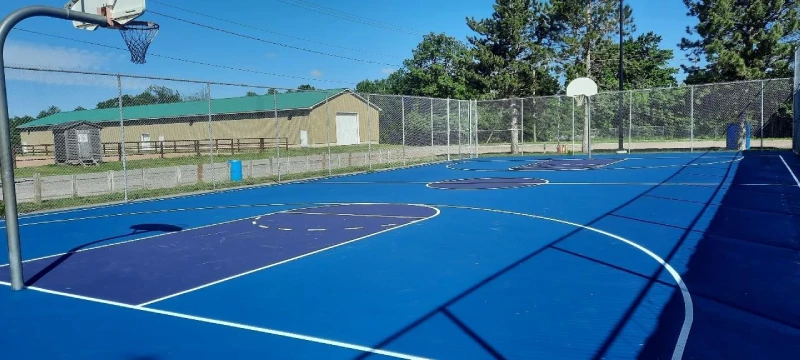 thi-cong-san-bong-ro