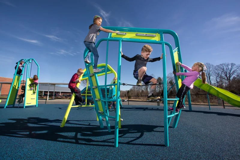 mau-thiet-ke-san-choi-tre-em