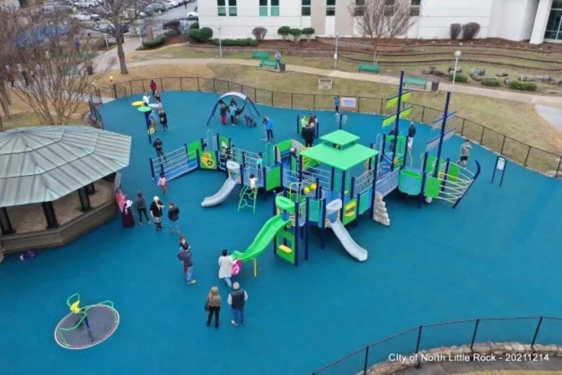 mau-thiet-ke-san-choi-tre-em