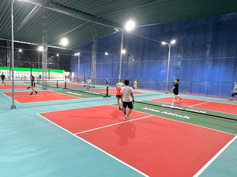 san-cau-long-pickleball-kim-minh