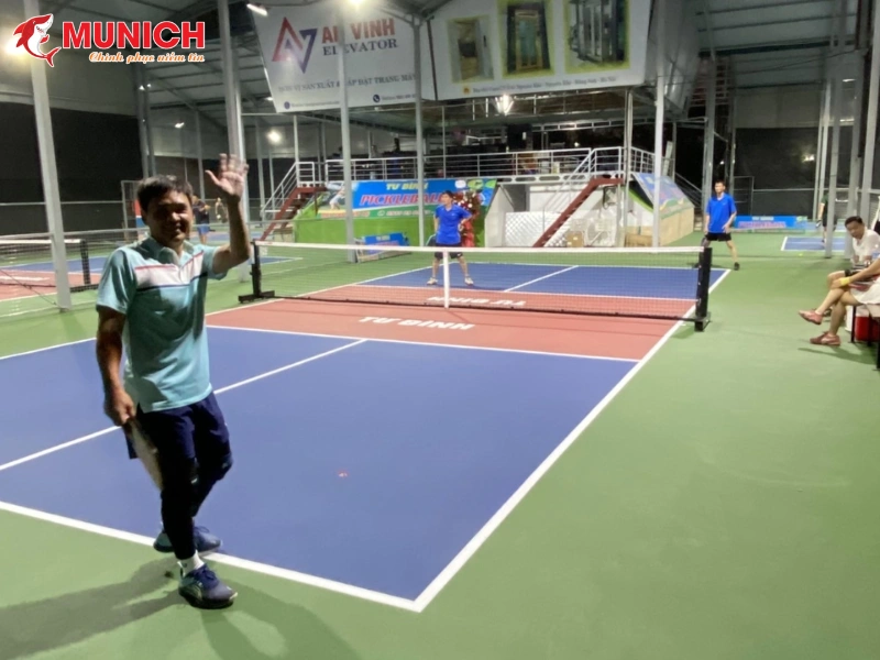 san-pickleball-so-1-co-linh