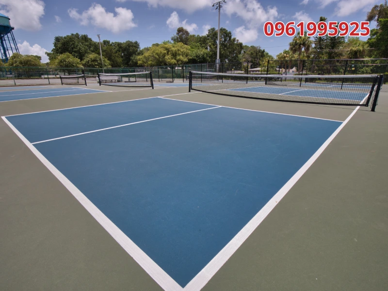 thi-cong-san-pickleball-tphcm-phu-quy-viet