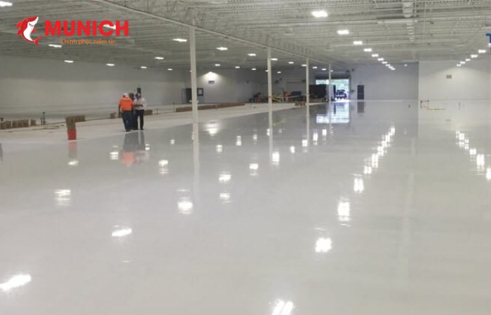 Thi công với sơn epoxy chống tĩnh điện